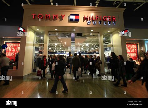 TOMMY HILFIGER OUTLET store in Vaughan Mills .